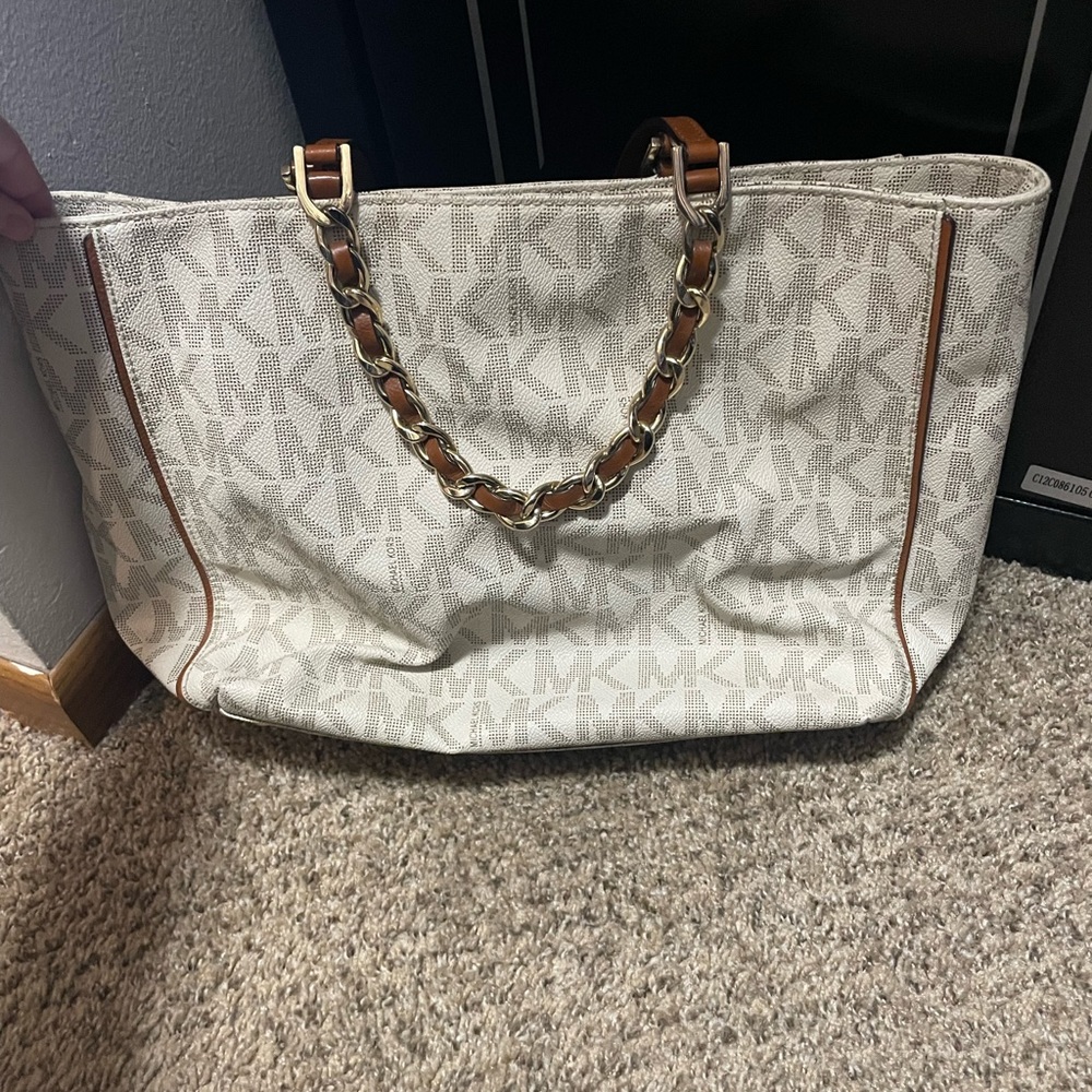 Michael Kors purse